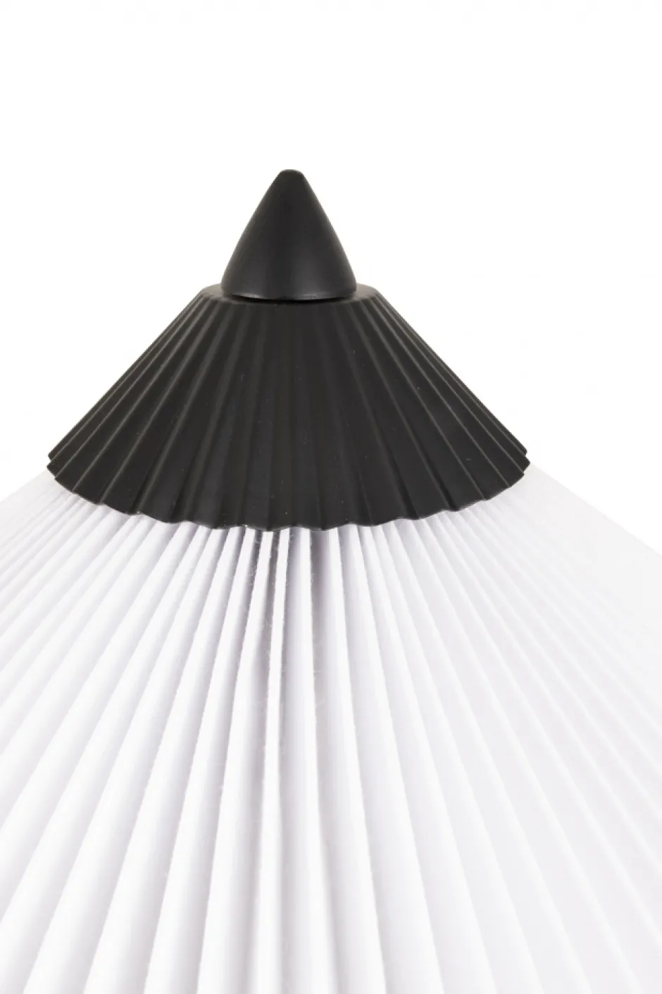 Vardagsrum|Golvlampor|Globen Lighting Golvlampa 'Matisse' - Vit/Svart