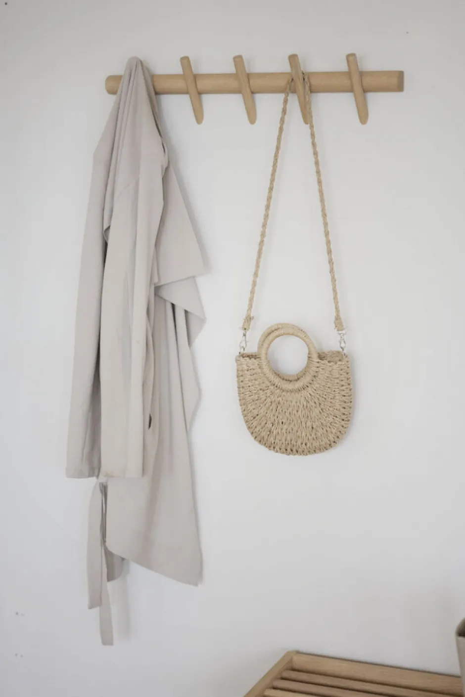 Klädhängare|Hyllor & Förvaring|Rowico Home Kroklist 'Hillmond' 65cm - Ljus ek