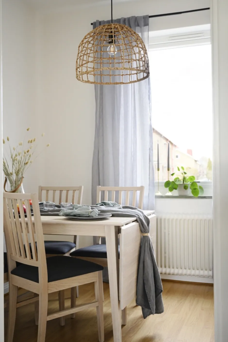 Matbord|Kök|Rowico Home Matbord 'Filippa' 120x80cm - Vitpigmenterad