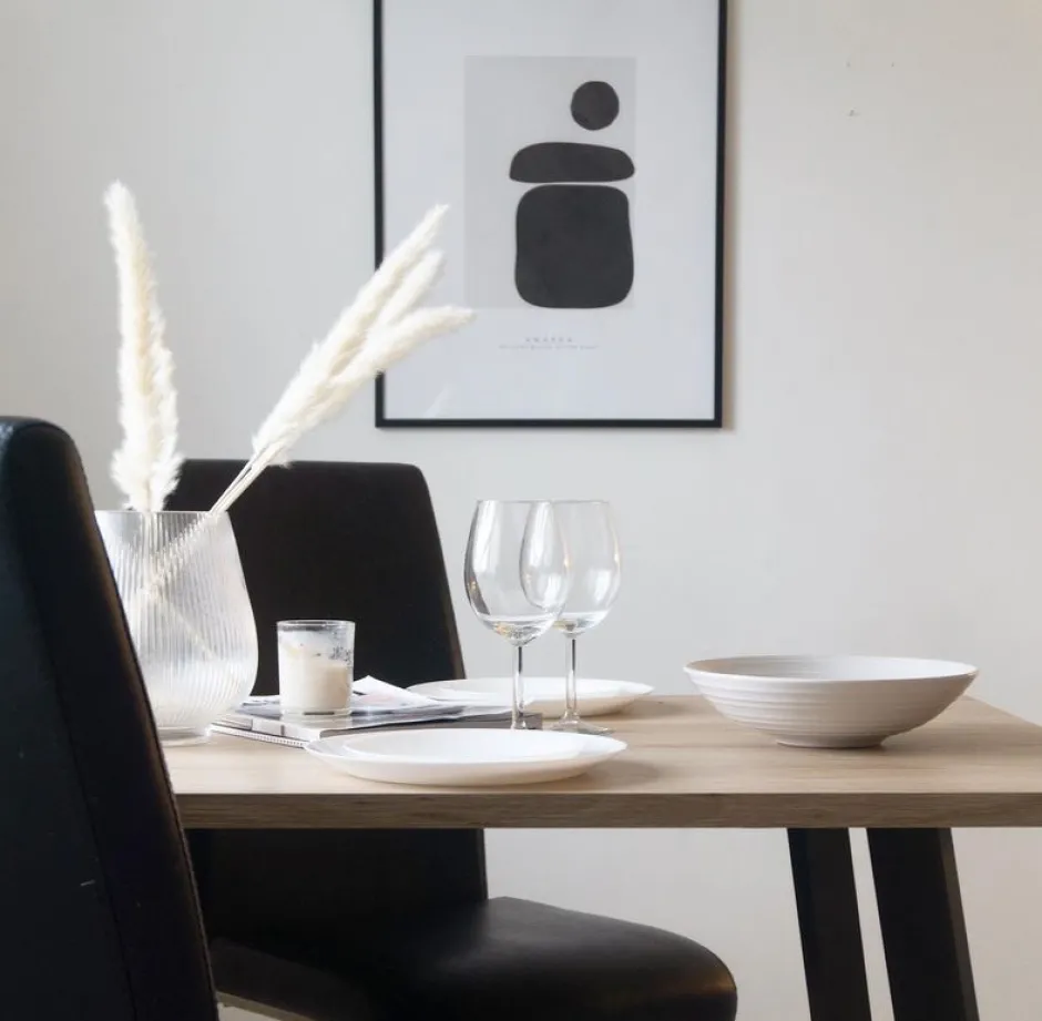 Bord|Matbord|Reforma Matbord 'Klassisk' 140x80cm - Svart/Ek