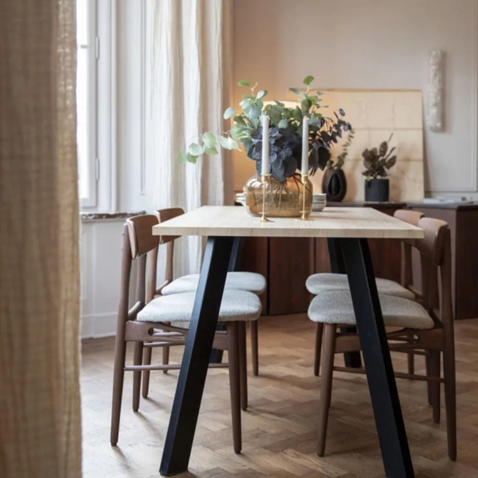 Bord|Matbord|Reforma Matbord 'Klassisk' 140x80cm - Svart/Ek