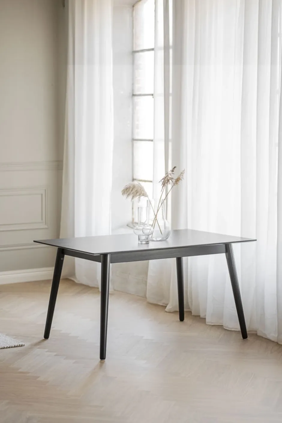 Matbord|Kök|Rowico Home Matbord 'Lotta' 140x90cm - Svart