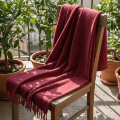 Plädar & Filtar|Vardagsrum|Reforma x Trendcarpet Pläd 'Samantha' 130x170cm - Mörkröd