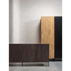 Hall|Sideboards|WOOOD Sideboard ‘New Gravure’ 200 cm - Mörkbrun/Svart