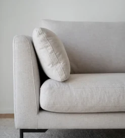 2-Sits Soffor|Vardagsrum|Rowico Home 2,5-sitssoffa 'Corwin' - Ljusbeige