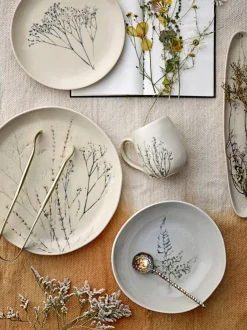 Tallrikar & Assietter|Dukning & Servering|Bloomingville Tallrik 'Bea' - Naturvit